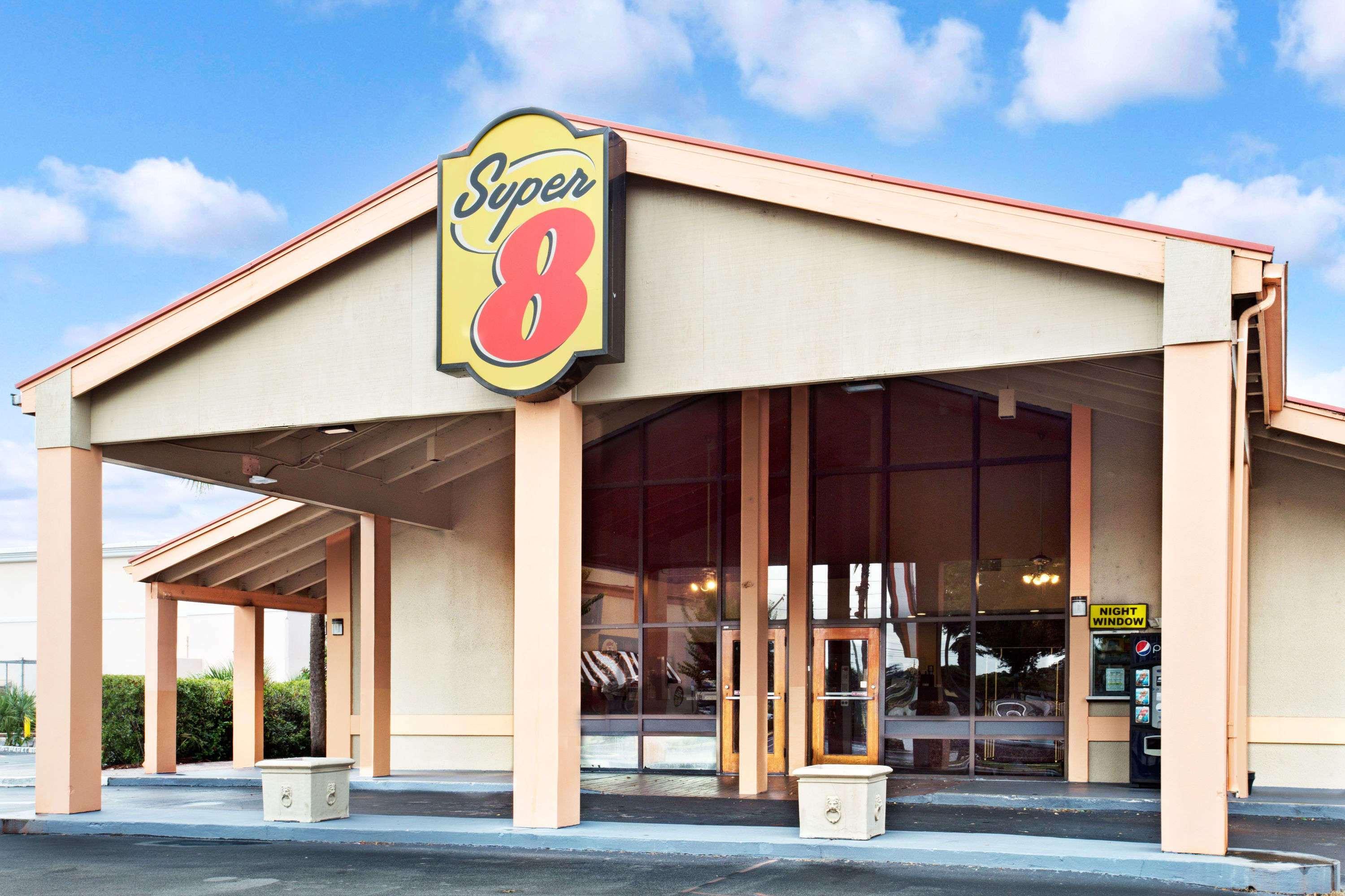 Hotel Super 8 By Wyndham Kissimmee/Maingate/Orlando Area Celebration Exteriér fotografie