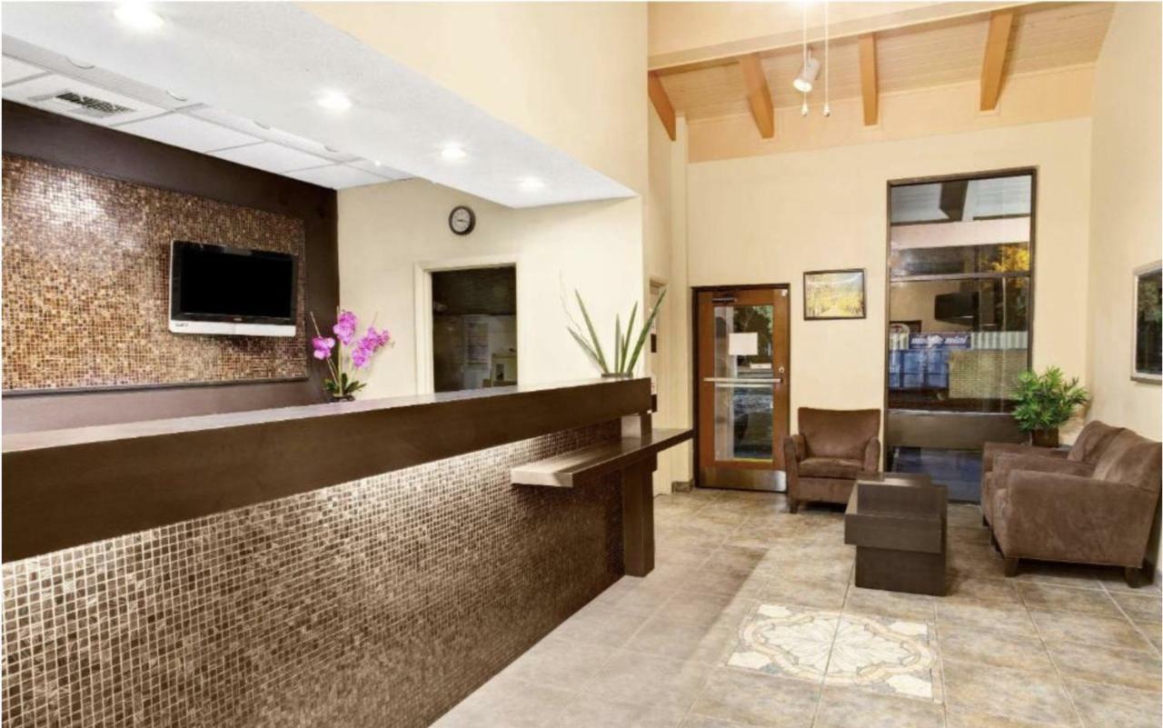 Hotel Super 8 By Wyndham Kissimmee/Maingate/Orlando Area Celebration Exteriér fotografie