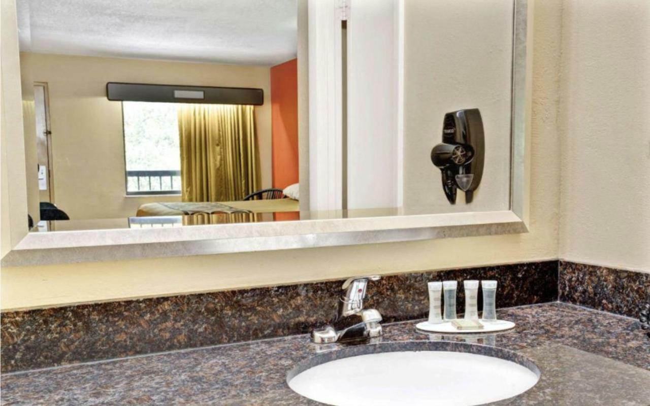 Hotel Super 8 By Wyndham Kissimmee/Maingate/Orlando Area Celebration Exteriér fotografie